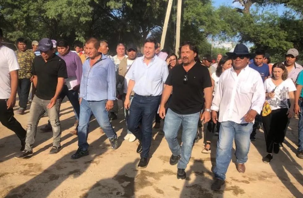 Sáenz recorriendo el norte de la provincia junto al ministro Daniel Arroyo