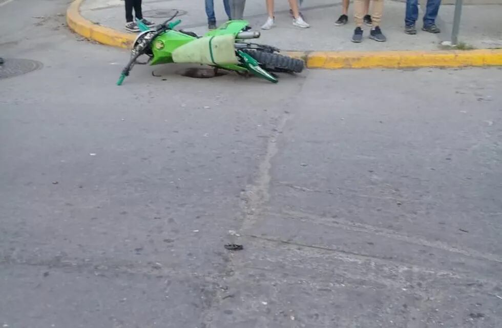 Alta Gracia: un motociclista perdió la vida tras colisionar contra una camioneta