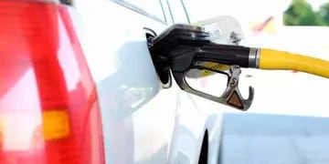 Crece el caos para cargar combustible en Puerto Iguazú