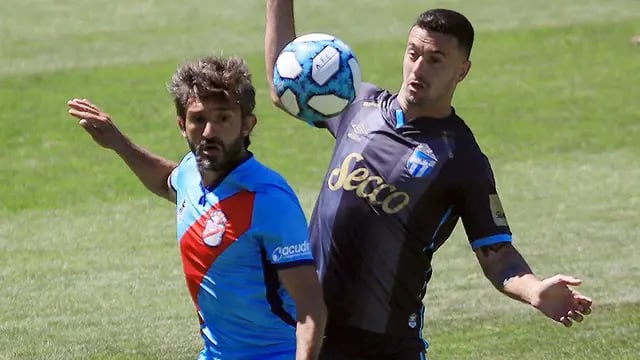 Atlético recibe a Arsenal en Tucumán.