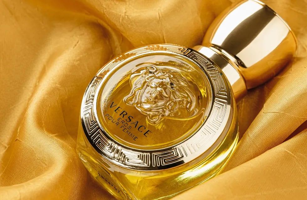 ¿Conviene comprar en Chile?: esto es lo que vale un perfume Versace.