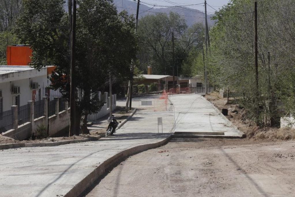 Continúa las obras de mejoramiento para el barrio La Quinta 1ra Sección.