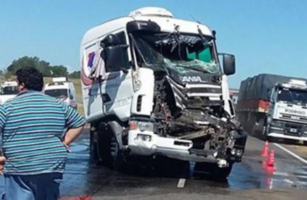 Un camión protagonizó un tremendo accidente en la Ruta 9, que dejó un muerto. Imagen Ilustrativa.