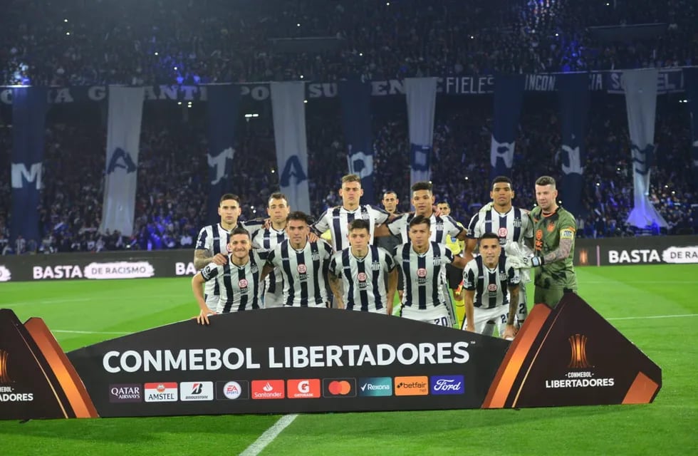 Talleres enfrentó a Vélez por la Copa Libertadores en el estadio Mario Alberto Kempes. (Javier Ferreyra)