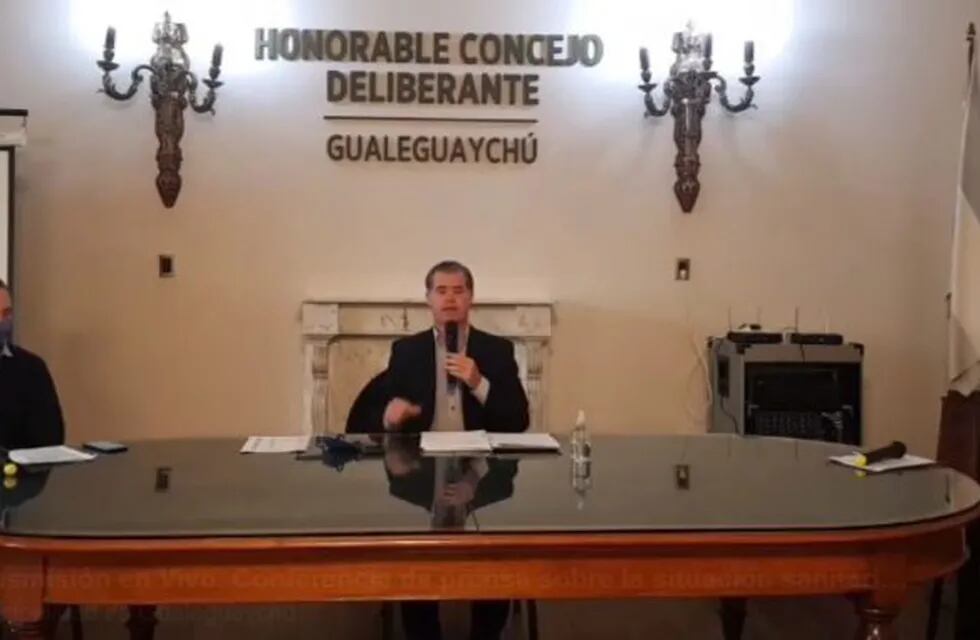 El intendente anunció la prórroga de las actividades en Gualeguaychú por rebrote de COVID-10.\nCrédito: Vía Gualeguaychú