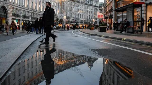 Pandemia. Endurecen las restricciones en Europa por el repunte de casos. (AP)