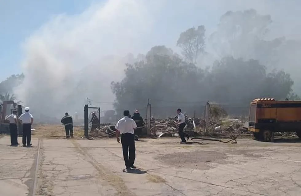 Incendio en la Base Naval Puerto Belgrano