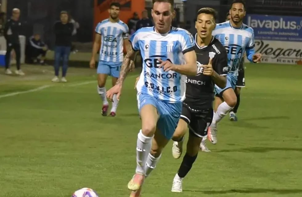 Gianfranco Ferrero y su gol, la única alegría de Racing en Chaco.