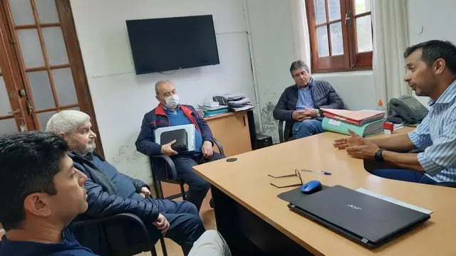 Integrantes de la Comisión de Amigos del Hospital Pirovano de Tres Arroyos se reunieron con directivos de la entidad