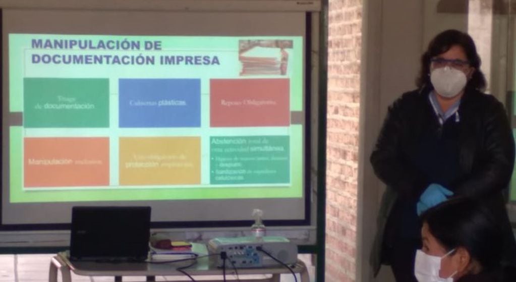Talleres de sensibilización a cargo de agentes sanitarios de la Universidad Nacional de Jujuy.
