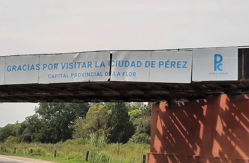 Cartel situado sobre el puente La Virginia, en la curva cercana al Club Plaza Jewell (CIMECO)