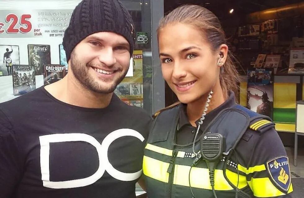 La ex policía holandesa que es una celebridad en Instagram por su belleza.