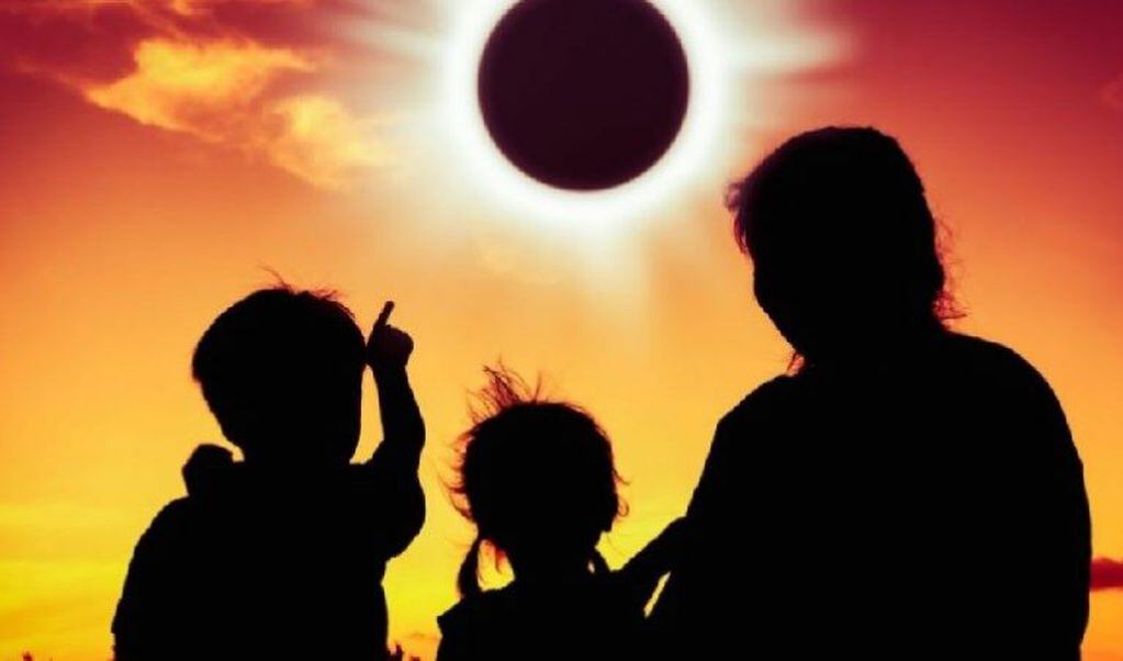 Eclipse solar (web)