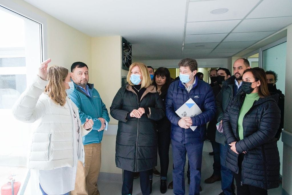 Gobernador de Tierra del Fuego AIAS, Gustavo Melella, realizó una recorrida por la obra de la nueva guardia del Hospital Regional Río Grande