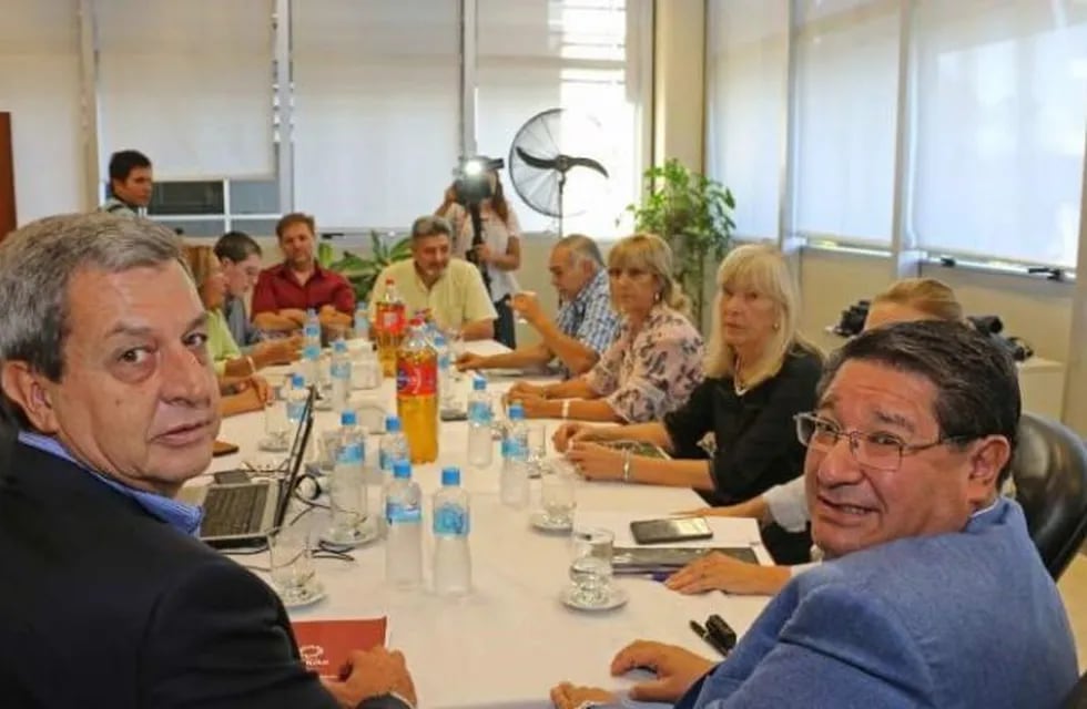 La tercera reunión entre gremios y Gobierno se llevó a cabo este miércoles.