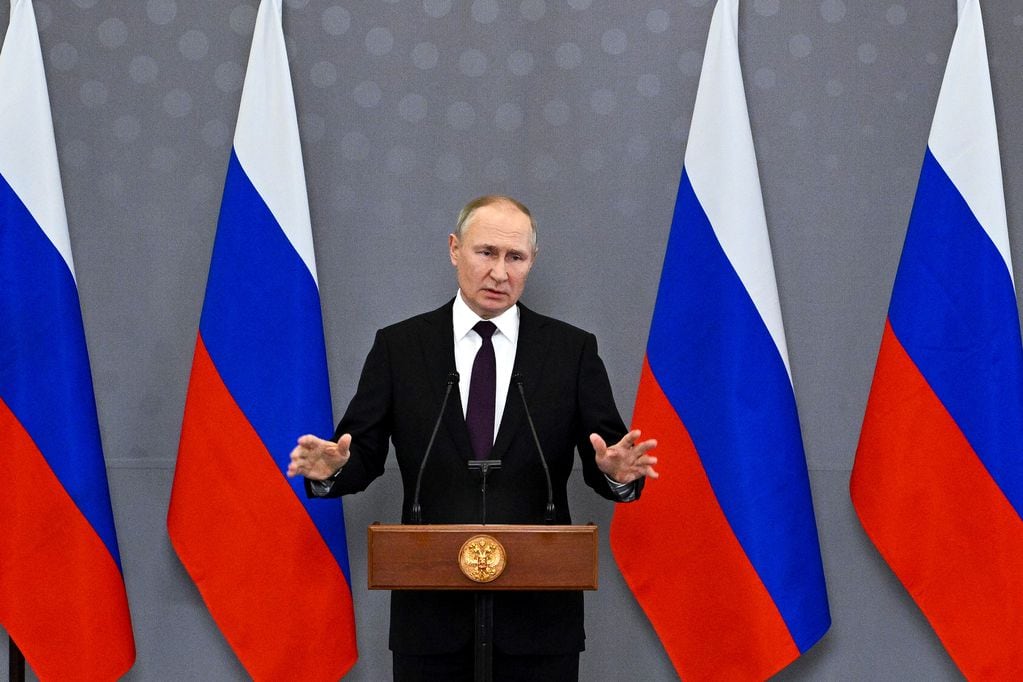 Vladímir Putin no da señales de que la guerra contra Ucrania esté por finalizarse. Foto: AP.