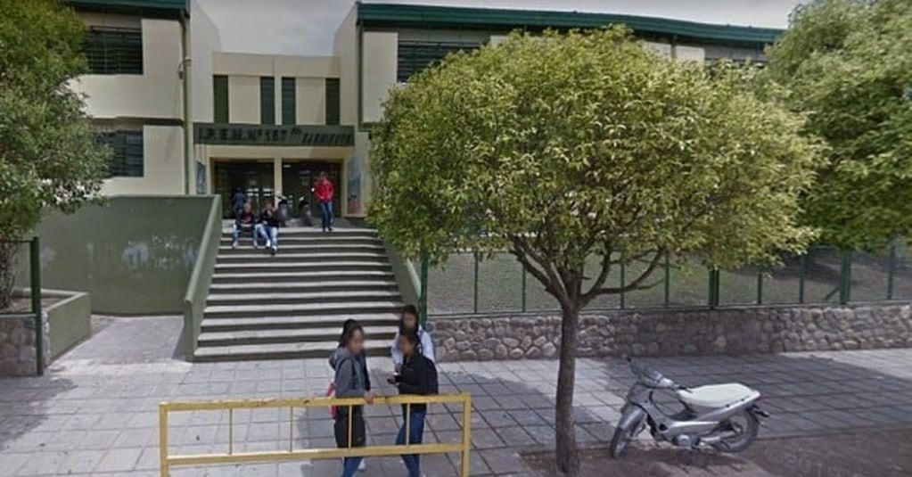 Escuela Presidente Sarmiento, una de las instituciones escolares de la ciudad de Cosquín. (Foto: archivo).