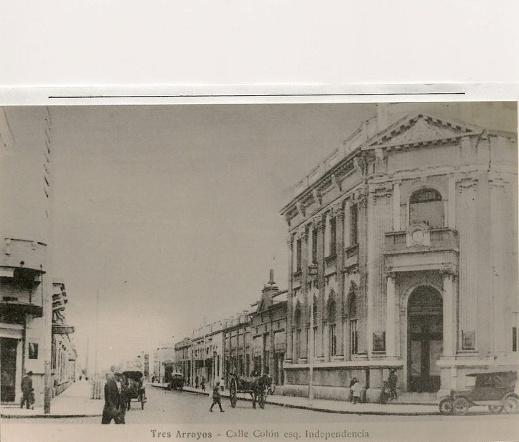 Tres Arroyos, Colón e Independencia (H Yrigoyen) 1921. foto: Colección de Andrés Errea