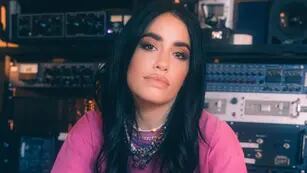 Lali se unió a Spotify Singles para lanzar “1Amor” y una reversión de “Yegua”, el hit de Babasónicos