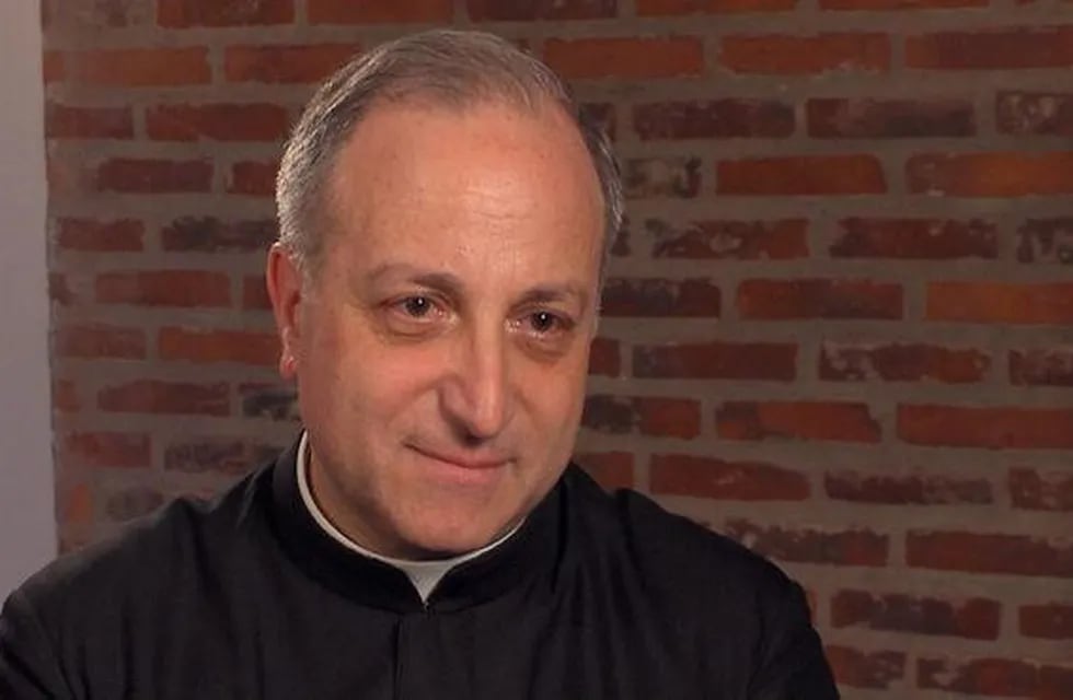 El párroco Roberto Juan Yannuzi fue fundador y director de un intsituto religioso de Villa Elisa (web)