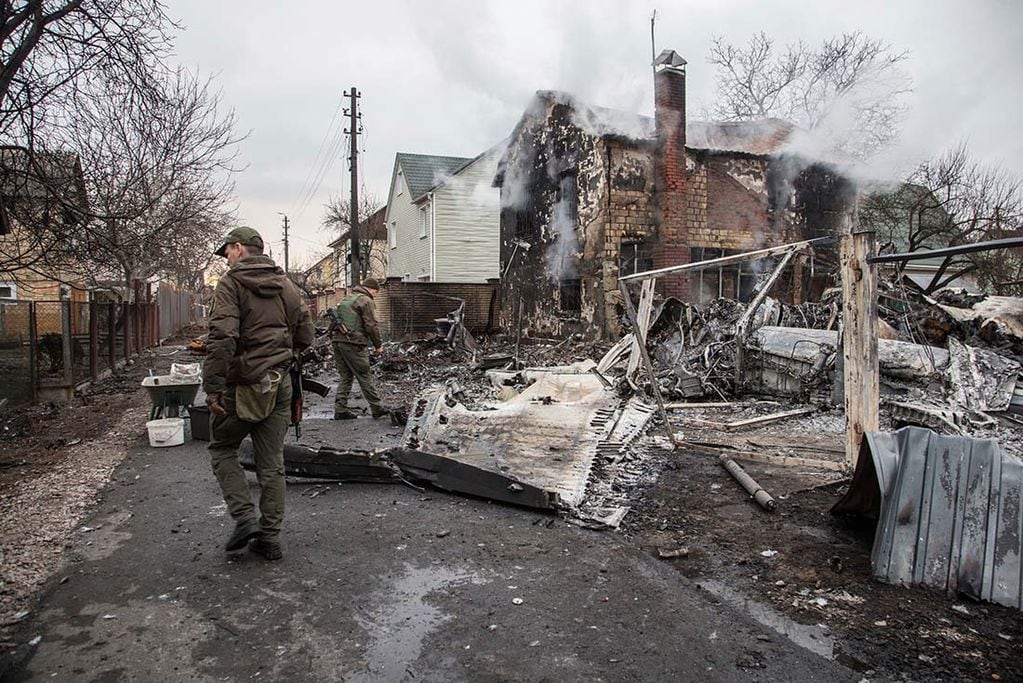 Un edificio destruido en las afueras de Kiev por los ataques rusos.