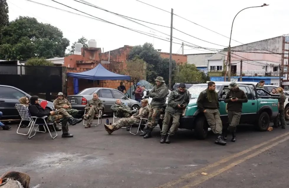 Se intensifica el conflicto: guardaparques de Misiones se suman a la protesta policial.
