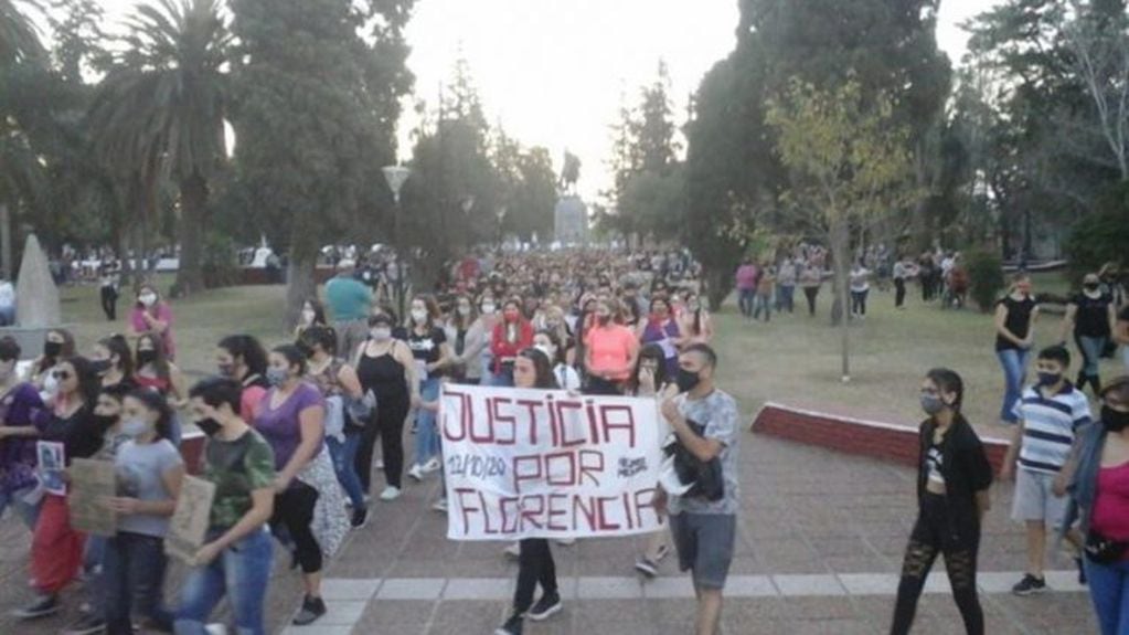 Familiares y amigos de Florencia marcharon en Rosario en reclamo de Justicia (Juan José García)