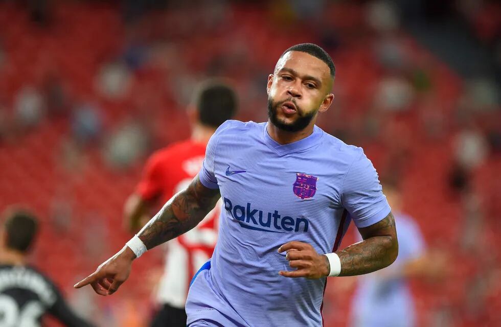 Memphis Depay anotó un gol con Barcelona y festejó a lo Lionel Messi.