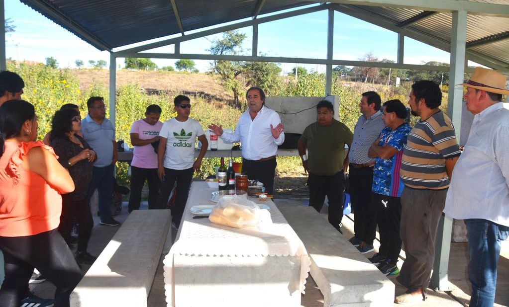 El vicegobernador Bernis participó en los festejos por el Día del Padre con afiliados de APL Jujuy.