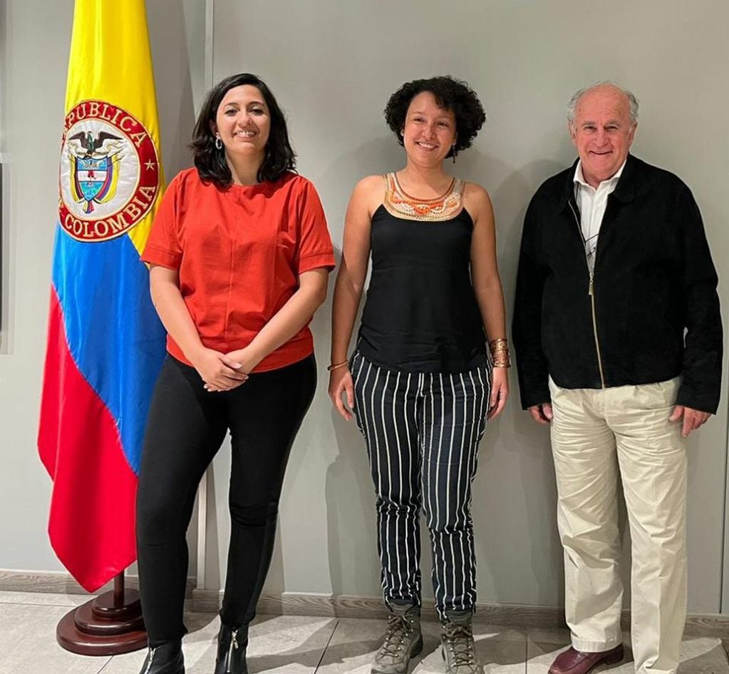La diputada Chaher y el senador Parrili con Isabel Cristina Zuleta, senadora electa por Antioquia, departamento situado al noroeste de Colombia.