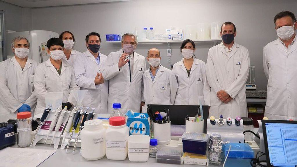 Alberto Fernández visitó el lunes Inmunova, laboratorio donde se desarrolla el suero hiperinmune anti-Covid-19.