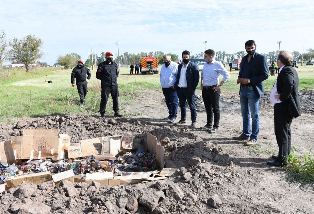 Se destruyeron 300 kg de pirotecnia ilegal incautada