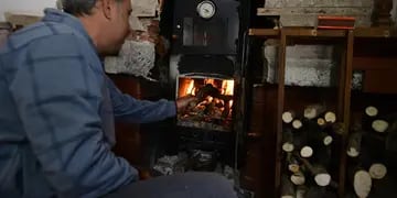 Eduardo Di Giustti calefaccionarse con leña salamadra