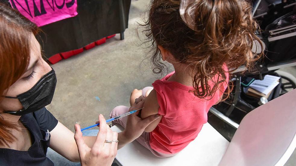 Las cuatro razones para vacunar a los niños, niñas y adolescentes que difundió la SAP