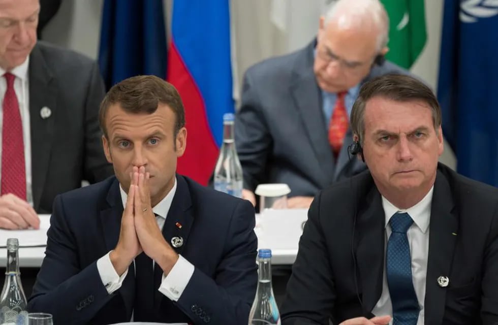 Emmanuel Macron y Jair Bolsonaro. (Jacques Witt / POOL / AFP)