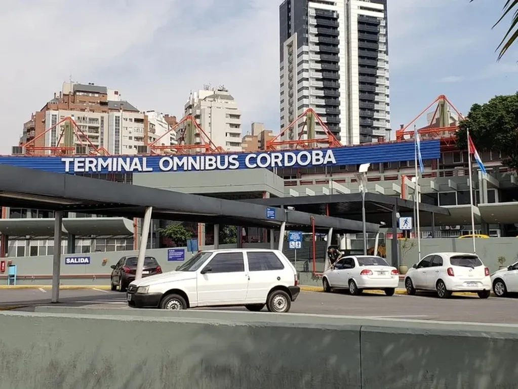 La Terminal de Ómnibus de Córdoba recibe a mucha gente en esta época. (Archivo / La Voz)