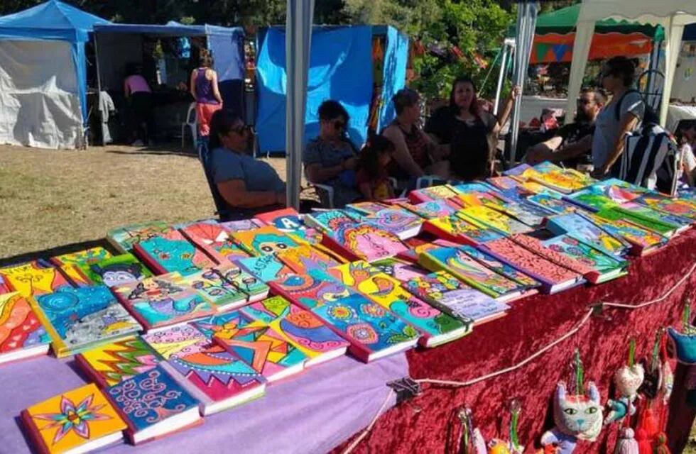 Feria de artesanos en el Medasur (Vïa Santa Rosa)