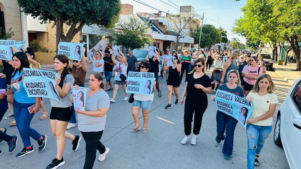 Marcha en Oncativo por la aparición de Valeria Alejandra Gancedo. (La Voz)