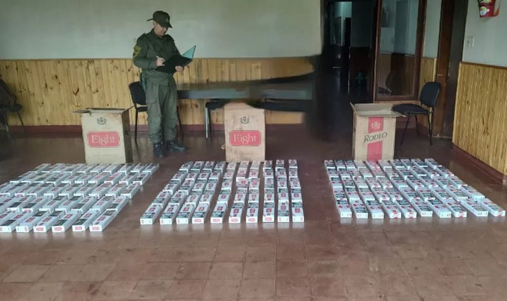 Gendarmería Nacional Argentina decomisa 1.500 paquetes de cigarrillos extranjeros en Puerto Piray.