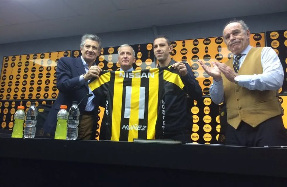 Rodríguez fue presentado oficialmente como nuevo jugador