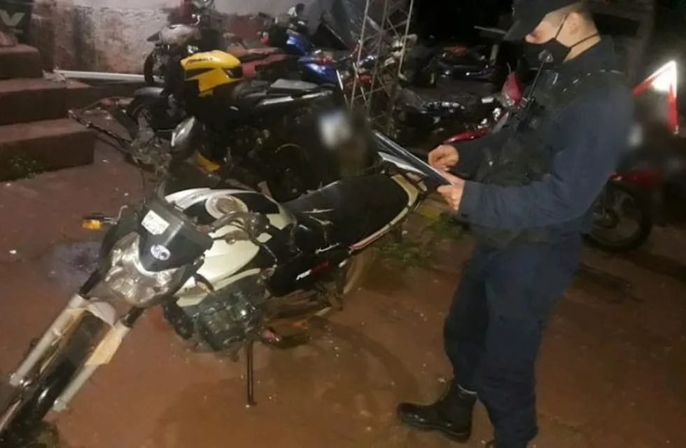 La moto fue abandonada por el ladrón en inmediaciones de la casa de la víctima.