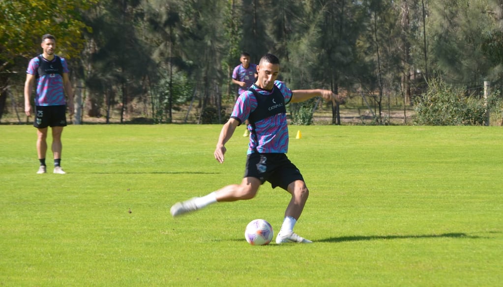 Los futbolistas dirigidos por Mario Gómez se preparan para el encuentro del viernes con el Club Atlético Quilmes.