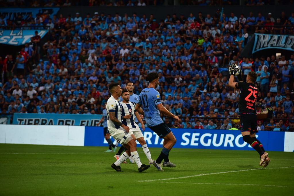 Belgrano y Talleres se enfrentaron por la fecha 7 de la Copa de la Liga Profesional, en Alberdi. (La Voz)