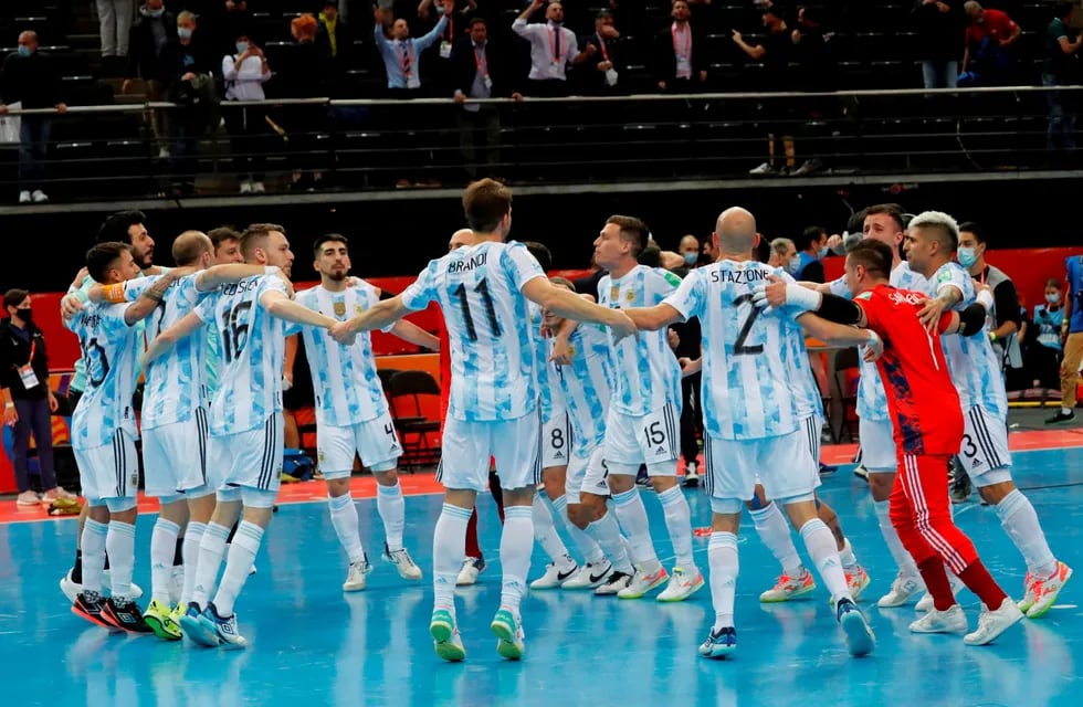 Argentina, finalista del Mundial de Futsal Lituania 2021 tras vencer 2-1 a Brasil en semifinales.