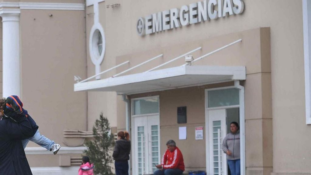 La madre llevó a su hija a la guardia del hospital. (Sergio Cejas/Archivo).