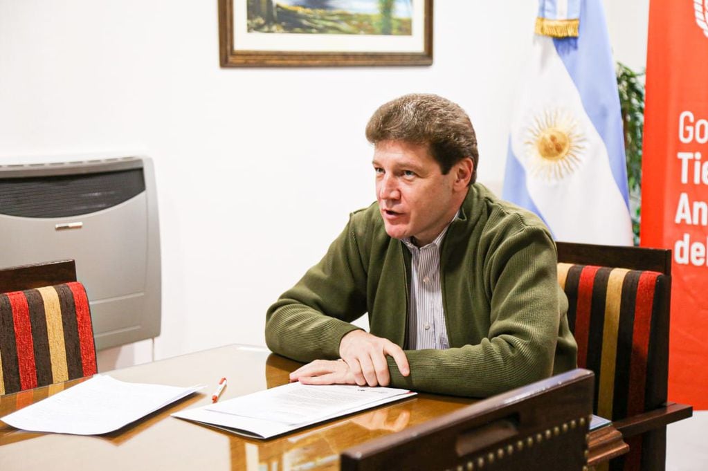 El gobernador Gustavo Melella, participó del encuentro nacional hidrógeno 2030.