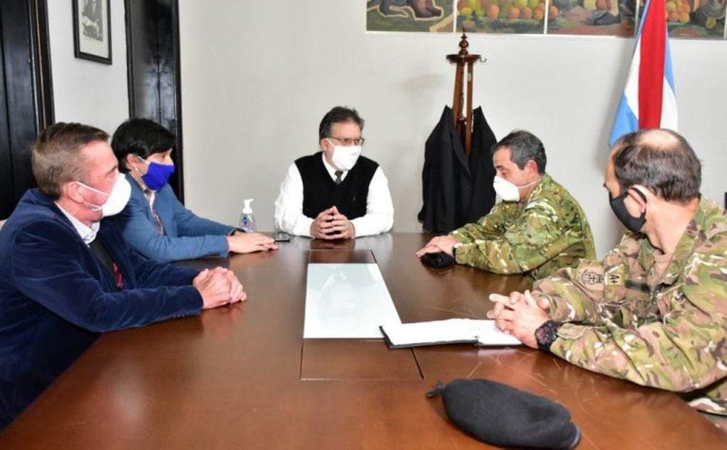 El intendente Alfredo Francolini se reunió con el Jefe del Regimiento Teniente Coronel Pablo Trinchieri y el Coronel Adalberto Zucherino