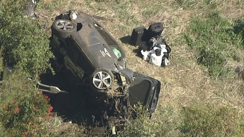 El reconocido golfista Tiger Woods sufrió este martes un grave accidente mientras conducía su auto por la zona de Los Ángeles. / Gentileza.