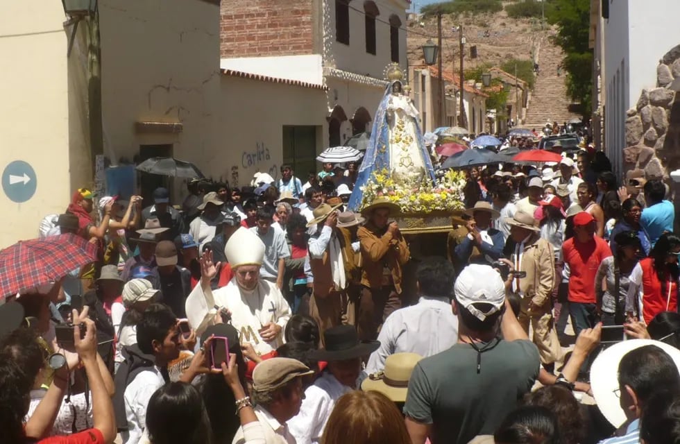 Humahuaca es el epicentro de los festejos en honor a la virgen de la Candelaria, en Jujuy.