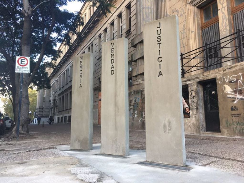 El ex Servicio de Informacoines (SI) fue señalizado como sitio de memoria en la actual sede del Gobierno de Santa Fe en Rosario.